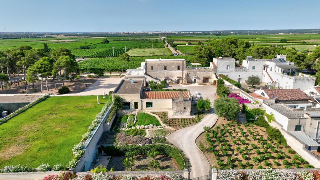 Emera Wine Resort By Raro Villas 利扎诺 外观 照片