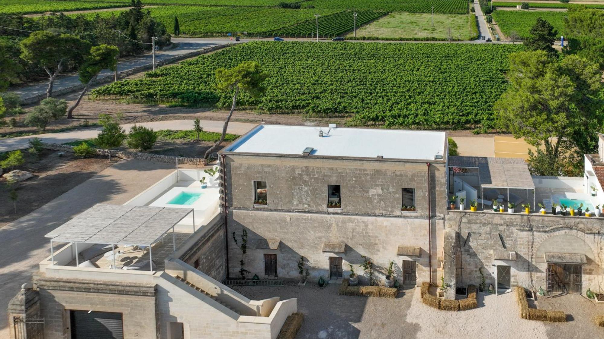 Emera Wine Resort By Raro Villas 利扎诺 外观 照片